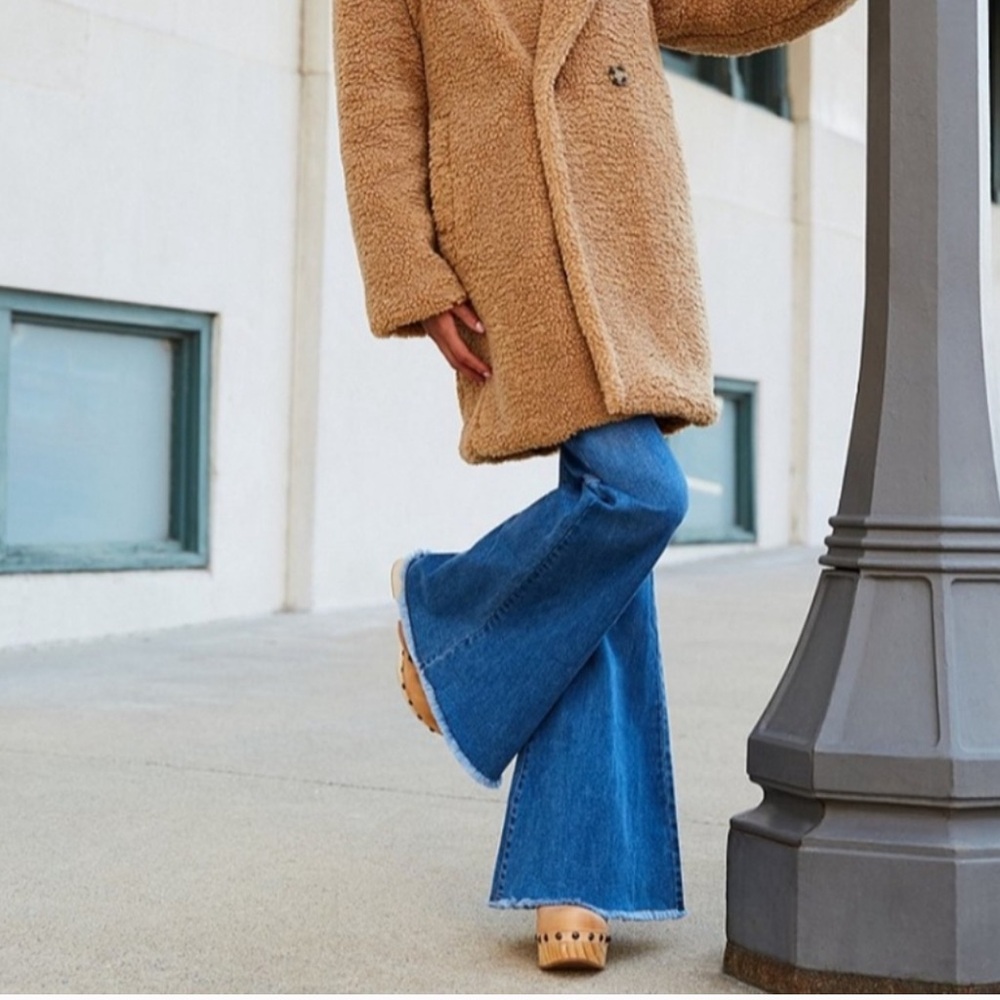 Chelsea & Violet Super Wide Flare‎ Jeans